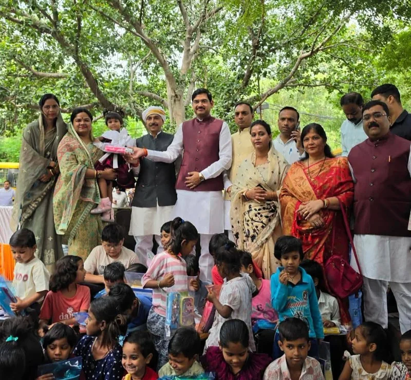 “सेवा-संकल्प अभियान”- “आंगन मिलन सेवा” से बच्चों के चेहरे खिले, पोषण और पर्यावरण संरक्षण का दिया संदेश