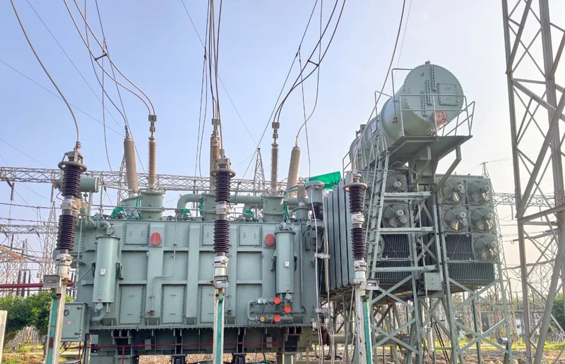 एमपी ट्रांसको ने रतलाम में 38 वर्ष पुराने पावर ट्रांसफार्मर के स्थान पर स्थापित किया 200 एमवीए का नया पावर…