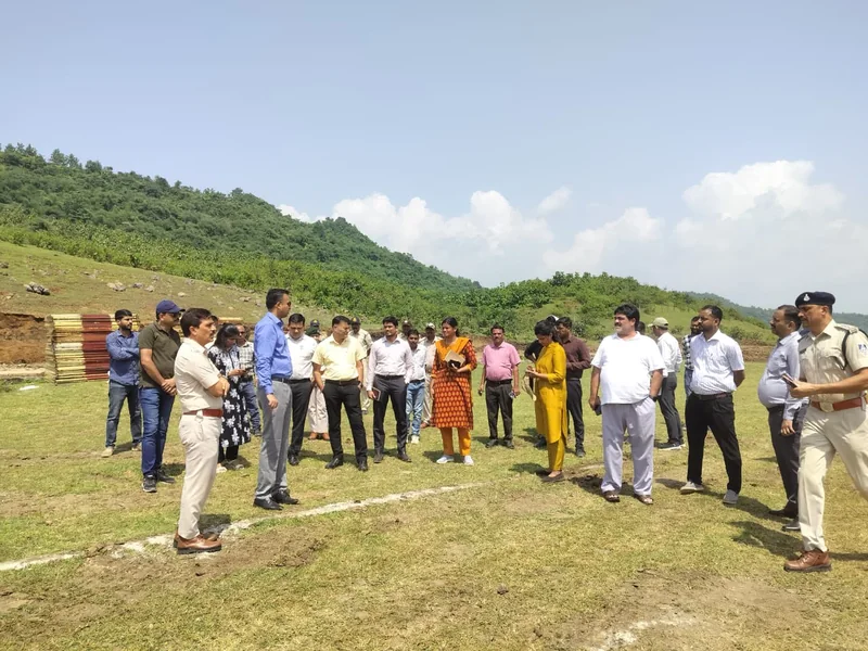 मुख्यमंत्री के प्रस्तावित दौरे को लेकर कलेक्टर ने किया स्थल निरीक्षण