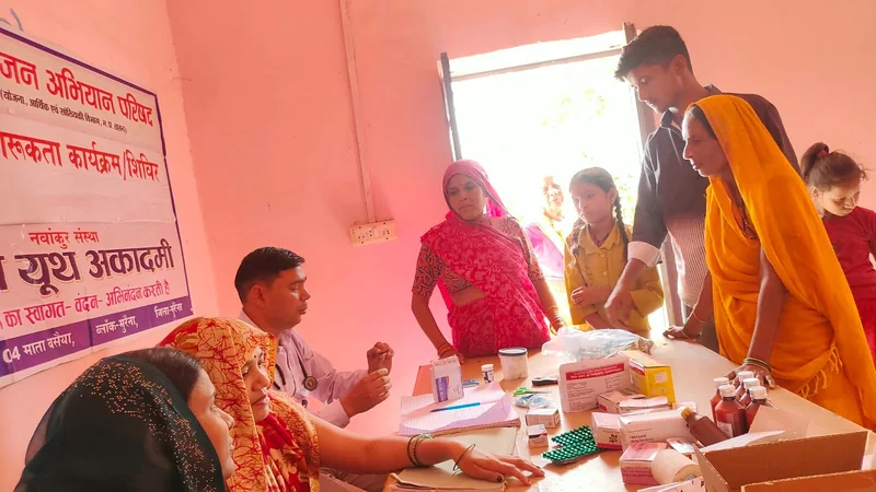 सेवा संकल्प अभियान के तहत जेवरा खेड़ा में स्वास्थ्य शिविर आयोजित
